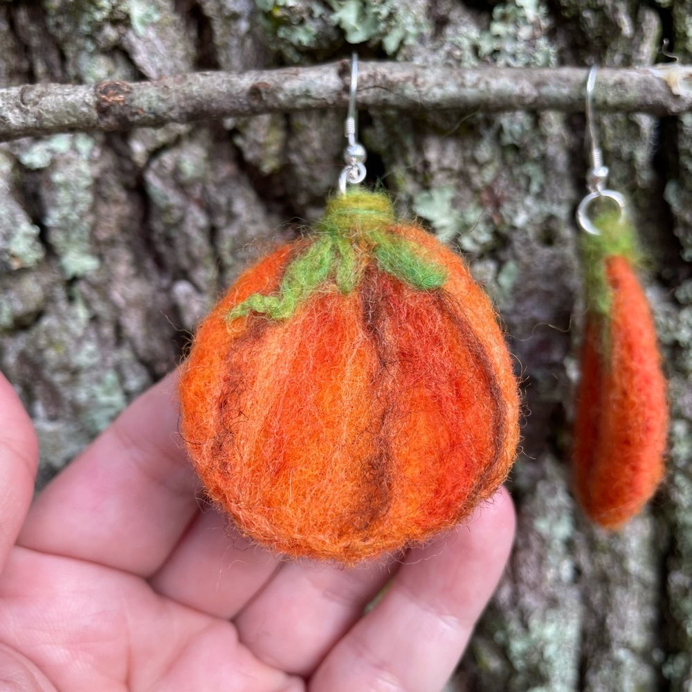 Hand crafted needle felted artisan pumpkin earrings unique one of a kind autumn - Picture 8 of 13